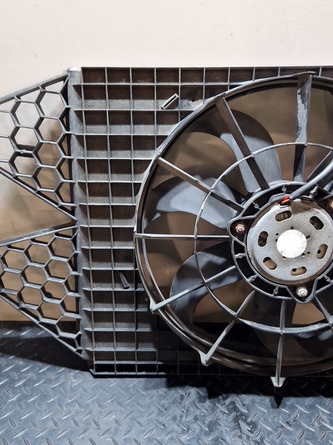 Seat Ibiza MK4 FL- 6J Hatchback Genuine Cooling Radiator Fan Shroud 6R0121207
