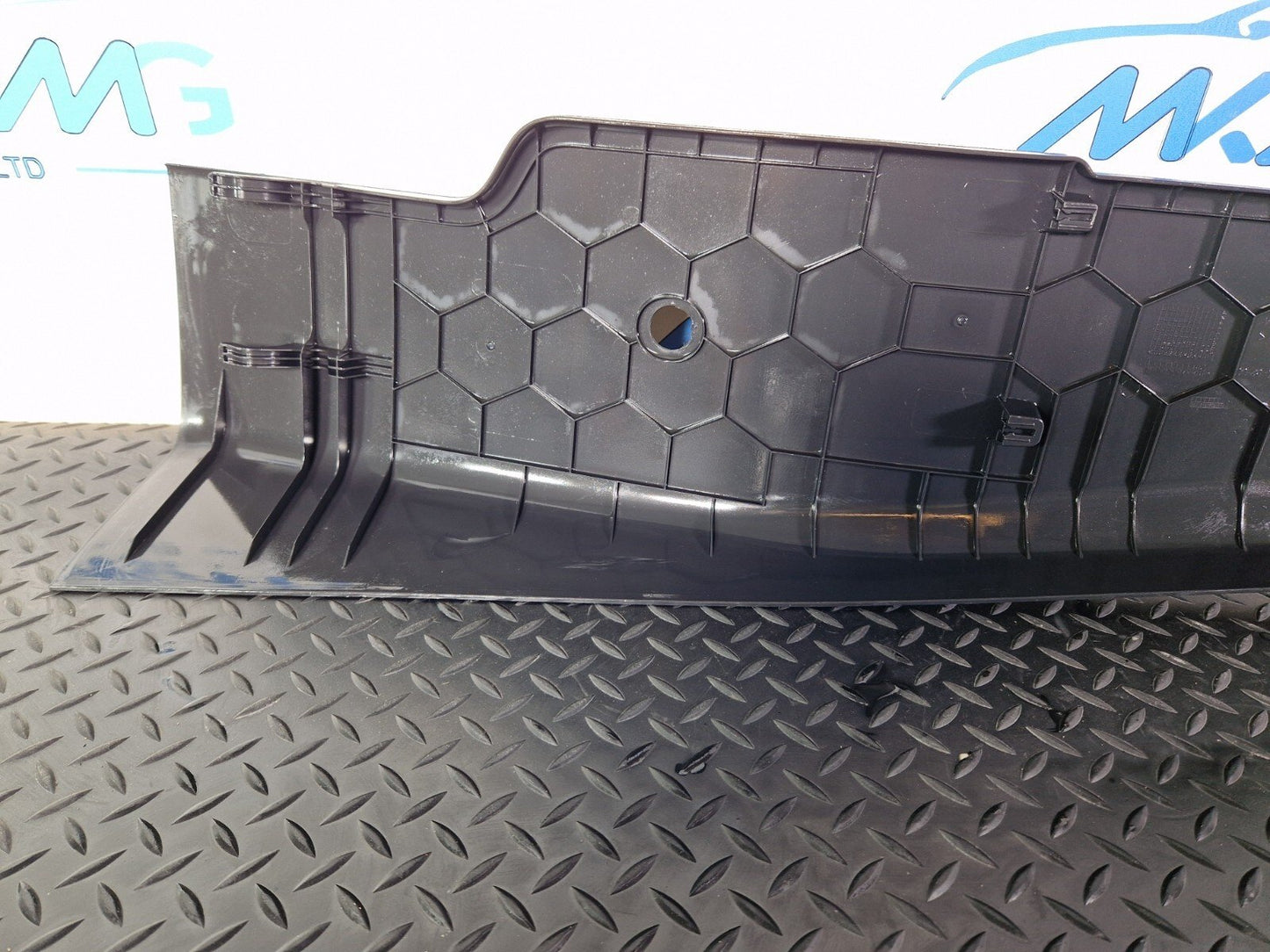 Mercedes-Benz Sprinter W907 Right B Pillar Trim A9076905200 A9106901900