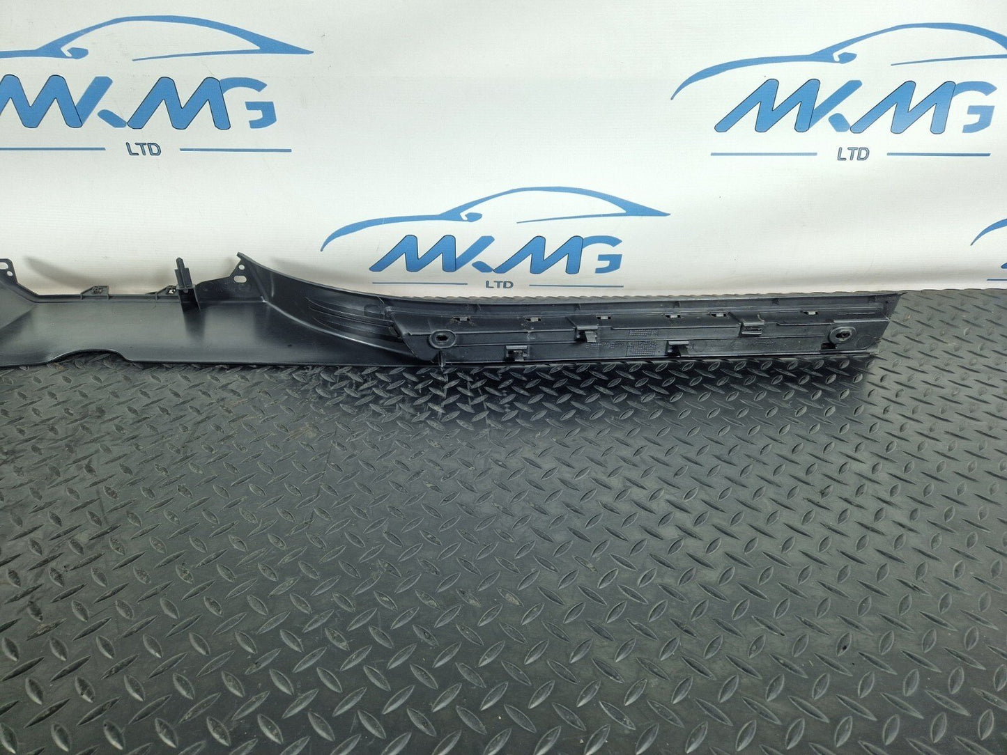 10-15 AUDI Q7 4L GENUINE OEM LOWER RIGHT DRIVER SIDE O/S SILL TRIM 4L0853370