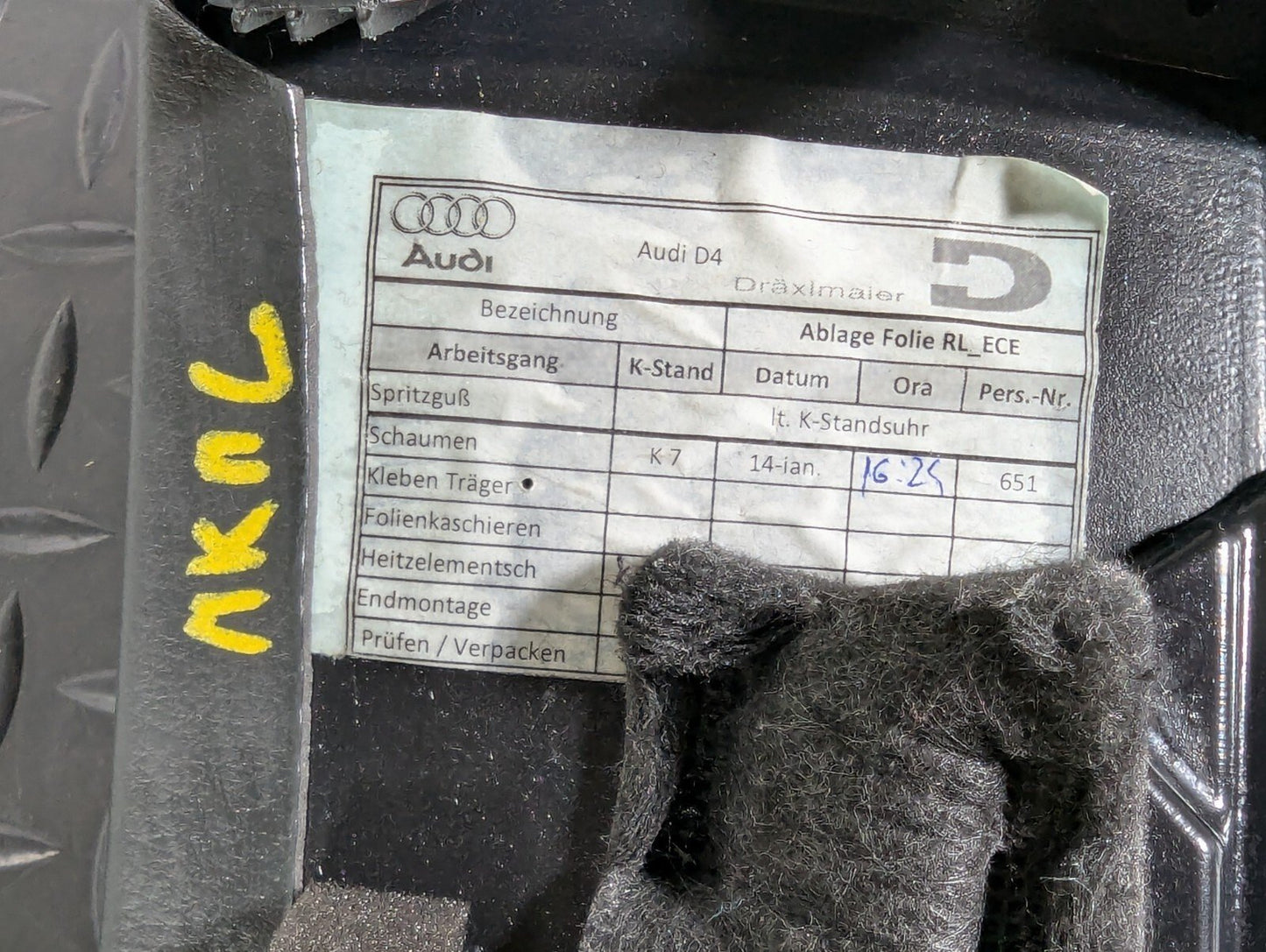 10-17 AUDI A8 4H DASHBOARD LOWER STEERING COLUMN COVER TRIM 4H285700638