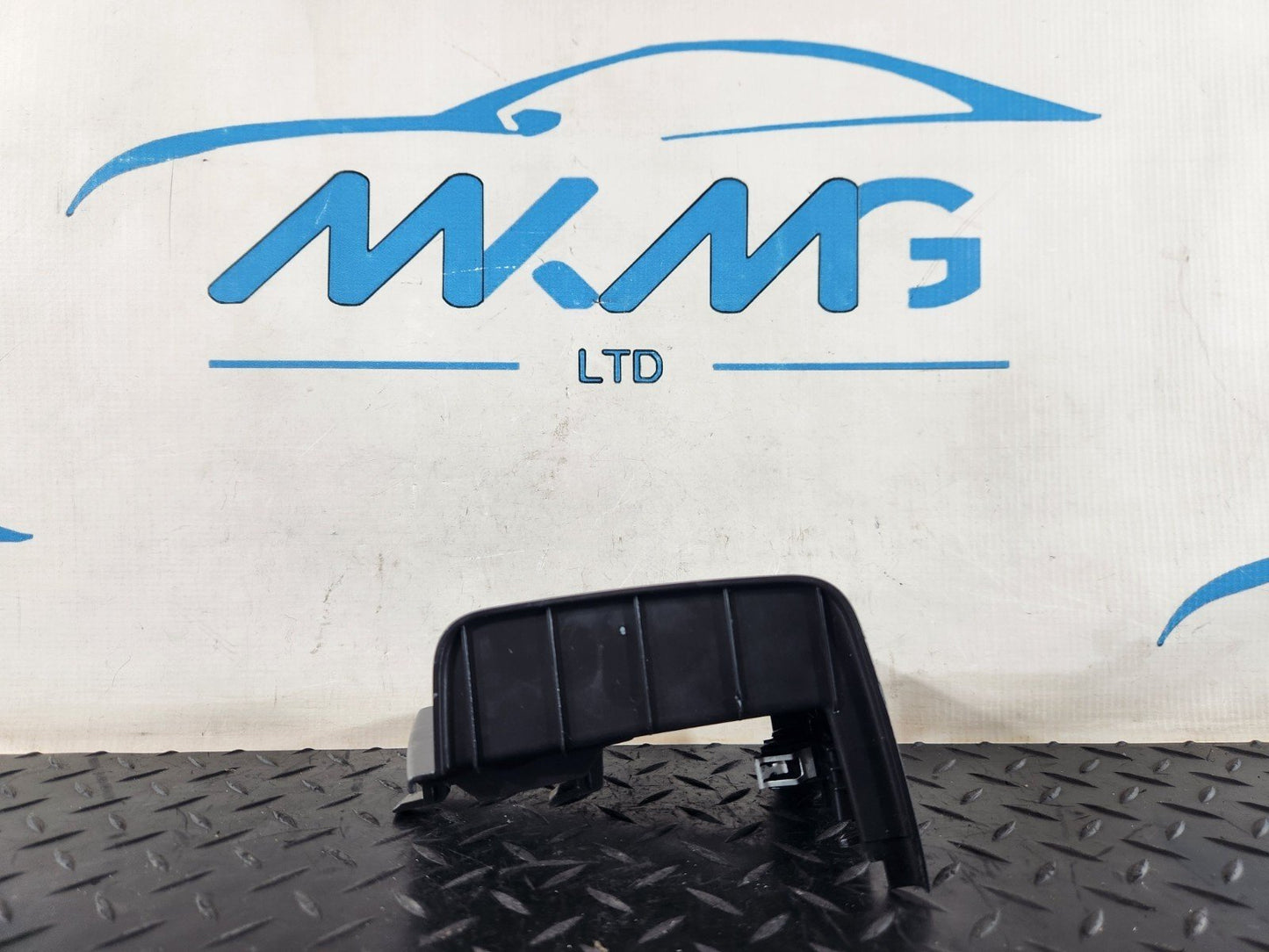16-20 AUDI Q7 4M 2ND ROW REAR RIGHT O/S/R SEAT TRACK TRIM COVER 4M0883686E