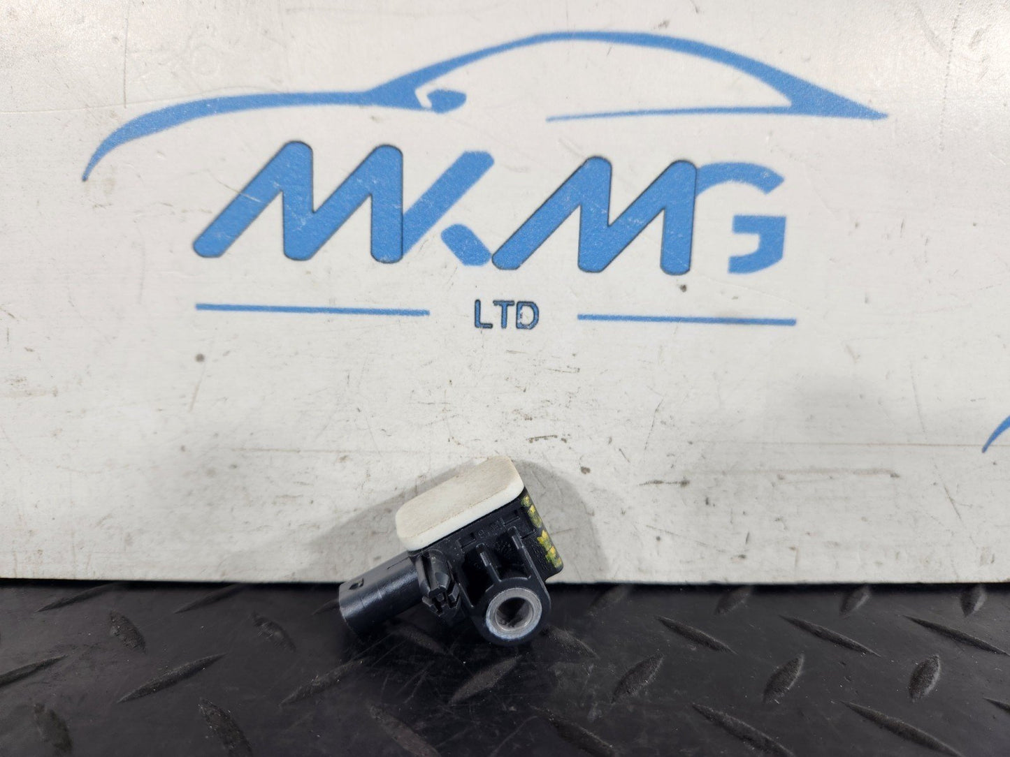 MERCEDES A B CLA GLE W166 W176 W247 OEM CRASH IMPACT CONTROL SENSORS A1668210151