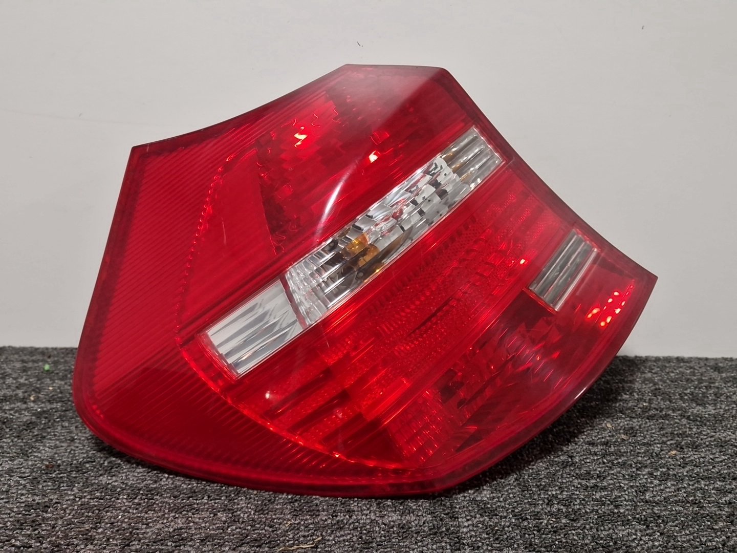 2007 BMW 116i E87 Genuine Rear Left N/S Passenger Tail Lamp Light