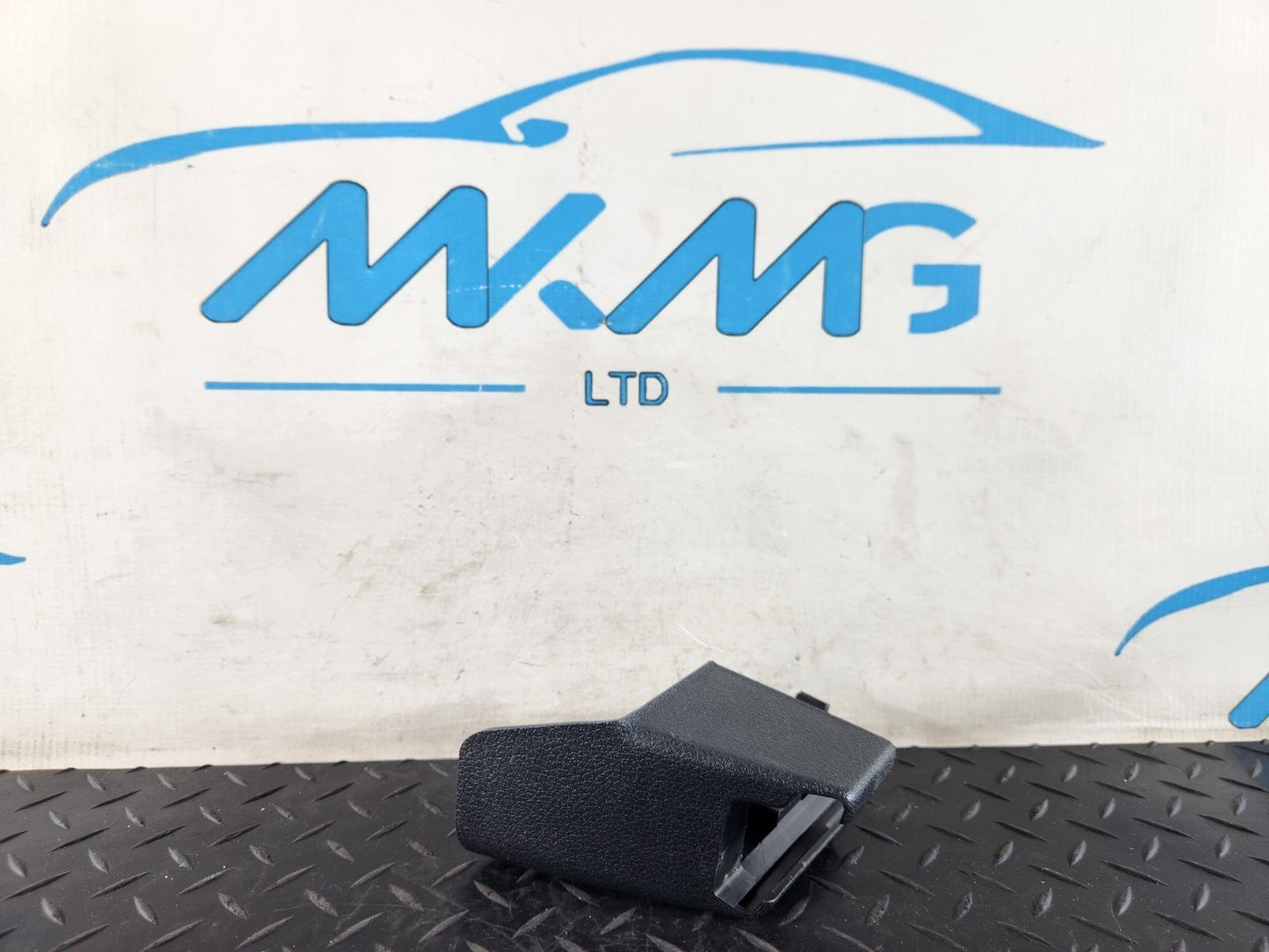 19-ON MERCEDES BENZ B CLASS W247 FRONT LEFT SEAT INTERIOR RAIL COVER A2479190300
