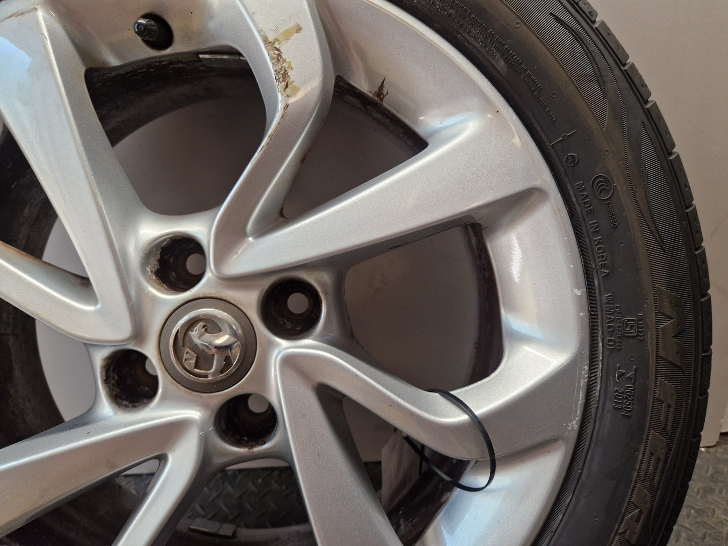 Vauxhall Corsa MK4 (E) (4500) 16" Alloy Wheel with Tyre 195/55/16 ~7mm