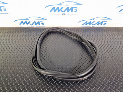10-13 BMW X5 E70 LCI GENUINE FRONT LEFT RUBBER DOOR SEAL 7305616 17910310