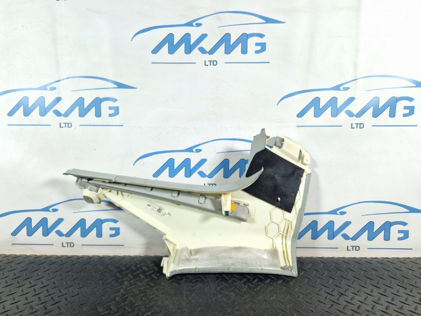 12-18 AUDI A6 C7 GENUINE RIGHT UPPER D PILLAR TRIM 4G9867246B