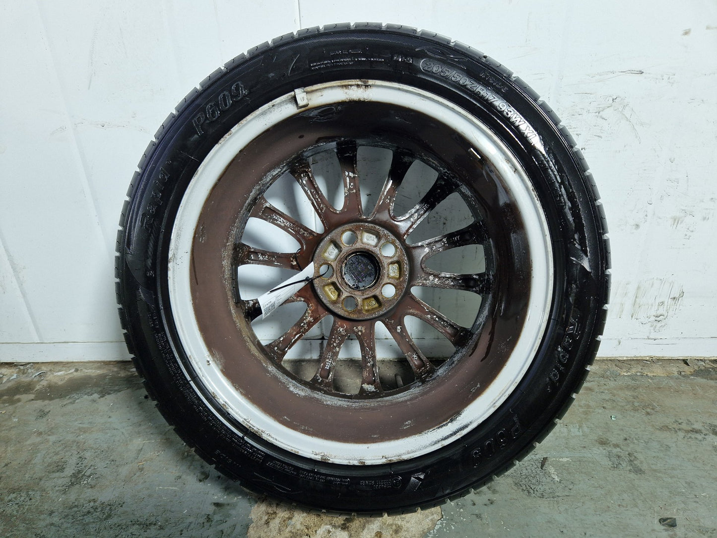 Volvo S40 MK2 (MS) 17" Alloy Wheel with Tyre 205/50/17 ~7mm