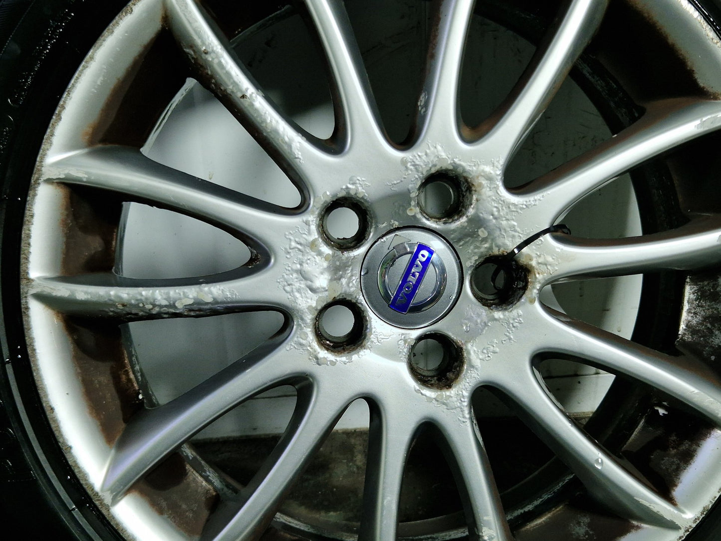 Volvo S40 MK2 (MS) 17" Alloy Wheel with Tyre 205/50/17 ~7mm