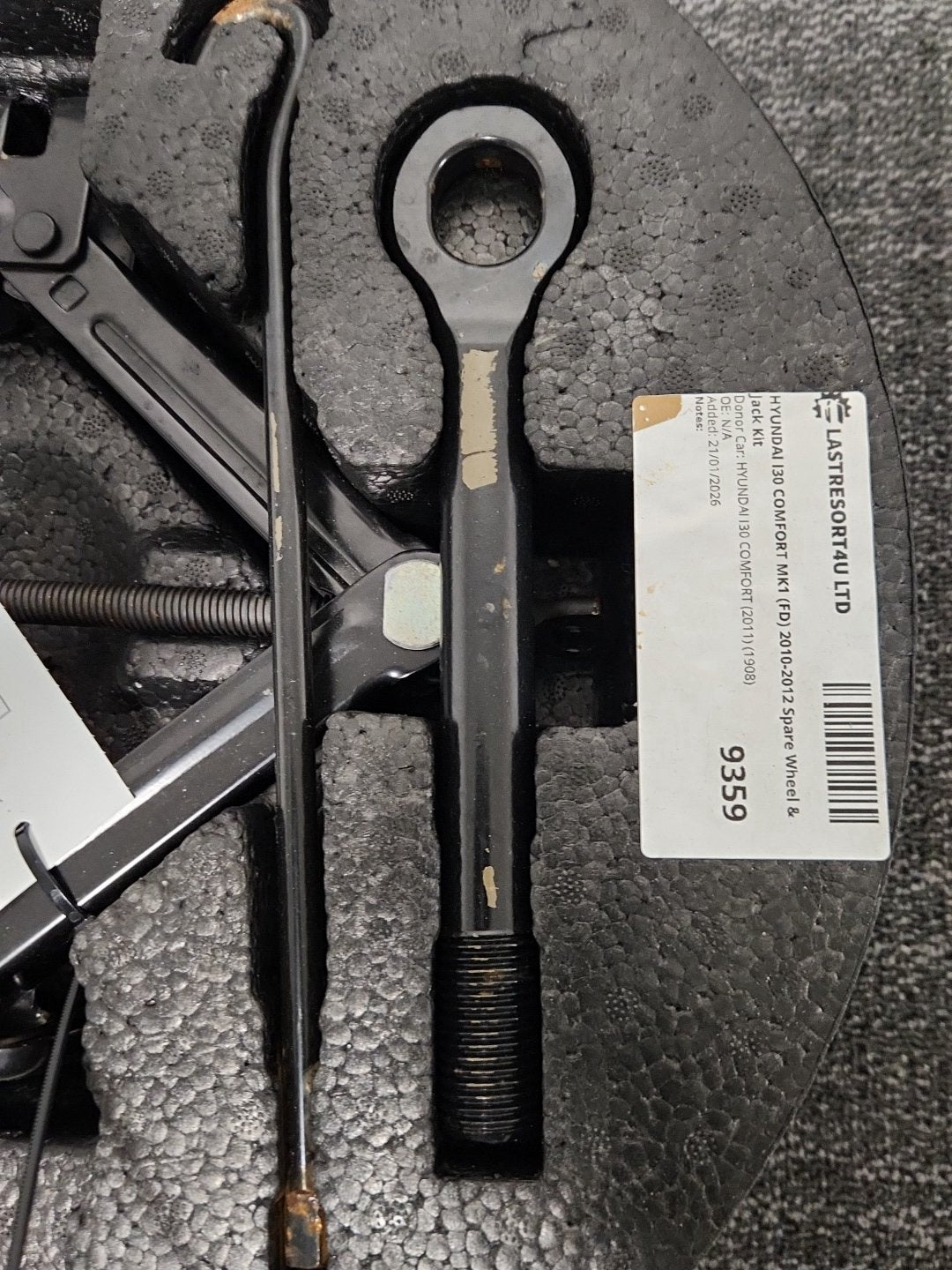 Hyundai i30 MK1 (FD) Estate Genuine Jack Tool Kit & Foam Holder