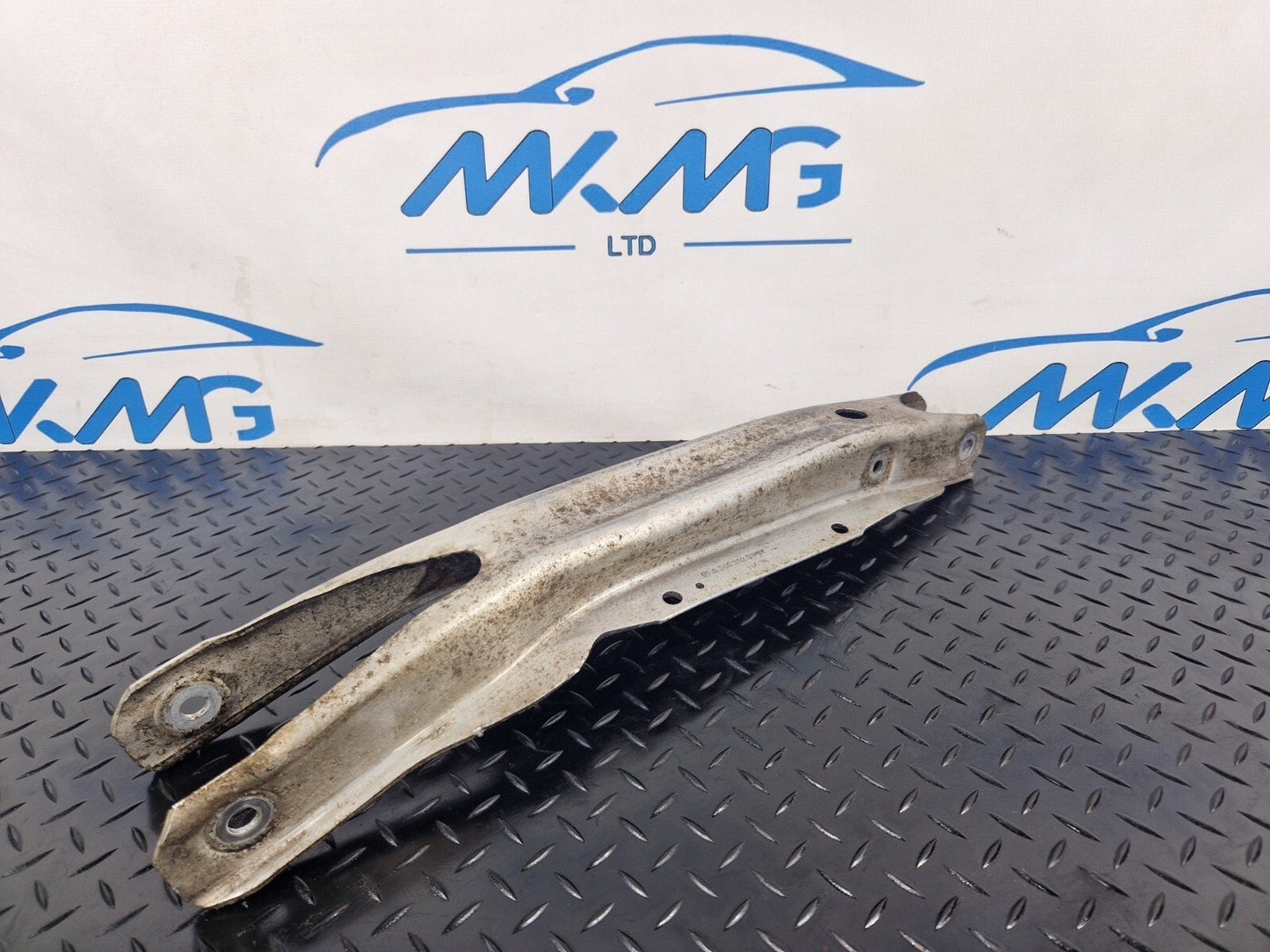 12-18 MERCEDES W176 C117 W246 REAR LOWER CONTROL ARM SPRING LINK A2463520202