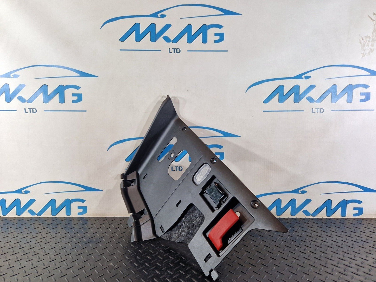 16-19 MERCEDES BENZ GLE W166 UNDER DASH PANEL TRIM COVER RIGHT SIDE A1666803607