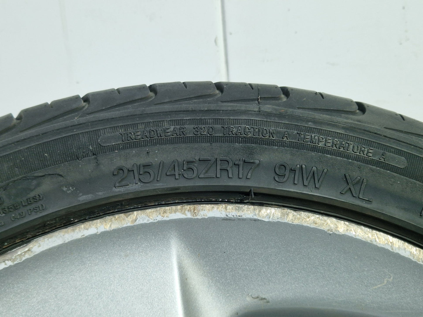 Toyota Prius MK3 (ZVW30) 17" Alloy Wheel with Tyre 215/45/17 ~6mm