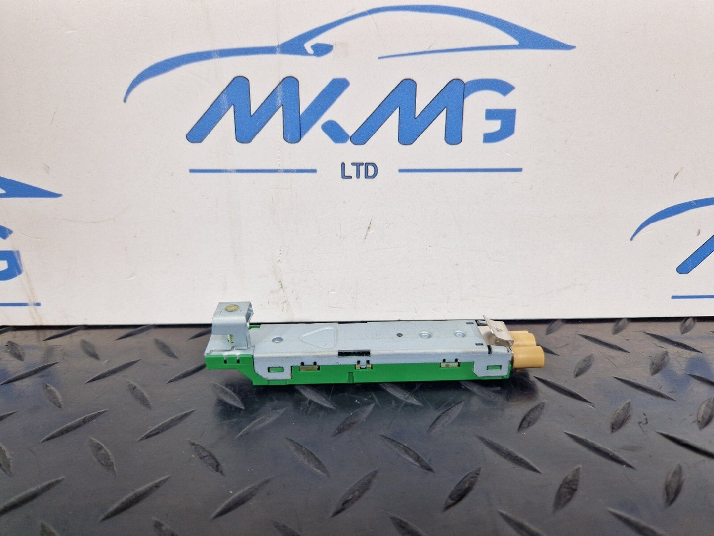 Audi Unknown Part Type 8W6035225D