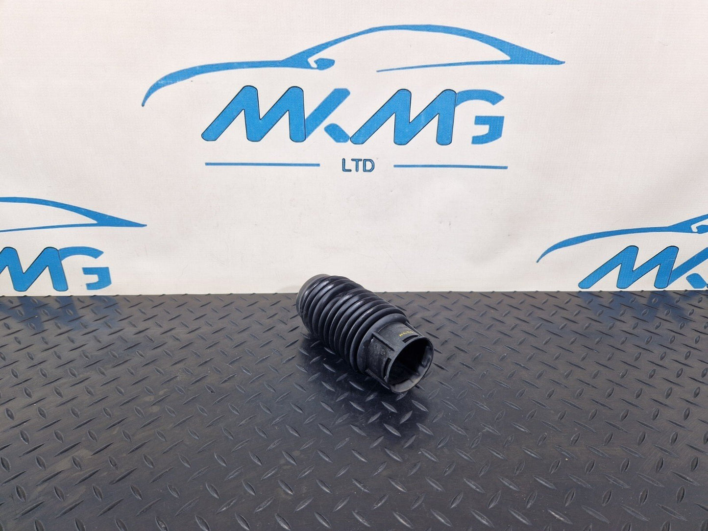 14-21 MERCEDES BENZ C200 W205 FRONT SHOCK ABSORBER MOUNT RUBBER BOOT A2053230292