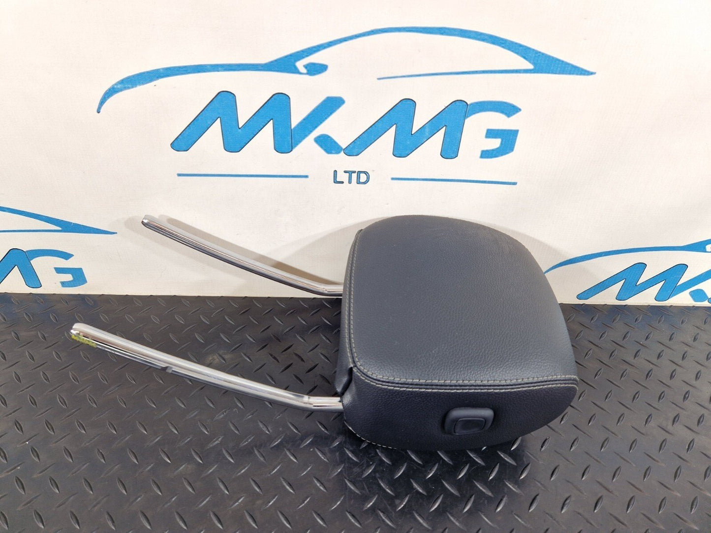 18-ON MERCEDES BENZ A CLASS W177 GENUINE FRONT SEAT HEADREST FITS LEFT & RIGHT