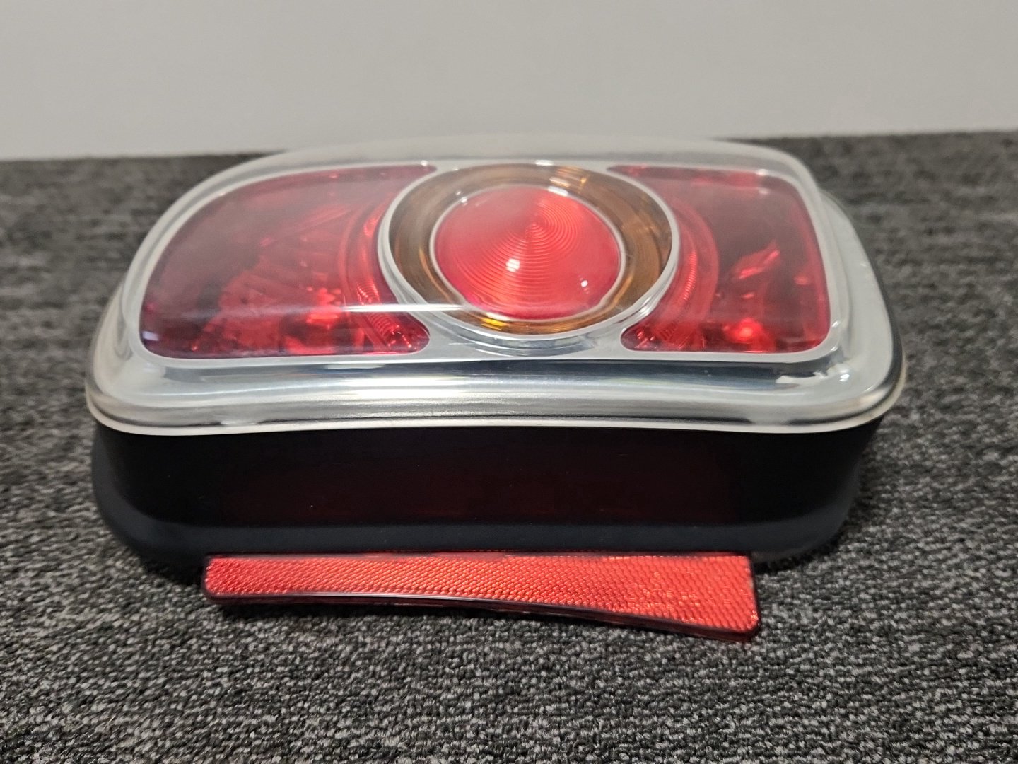 2012 Mini Cooper Clubman R55 - Rear Right Outer Light