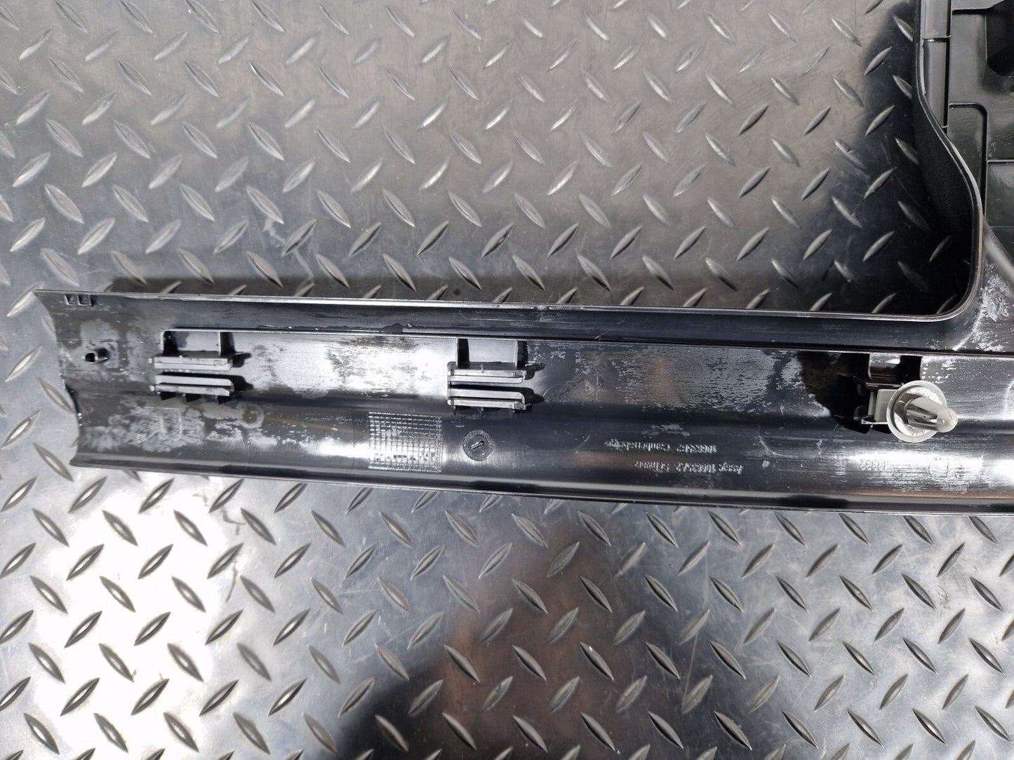 BMW 2 SERIES GRAN TOURER F45 F46 GENUINE REAR RIGHT STEP TRIM PANEL 7362332