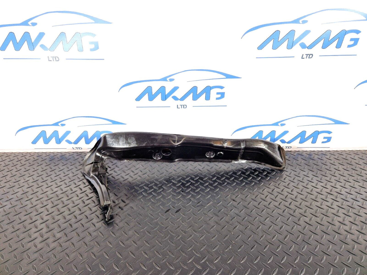 10-18 AUDI A7 4G S-LINE GENUINE FRONT LEFT WING INNER LINER 2015-2018 4G8821111A