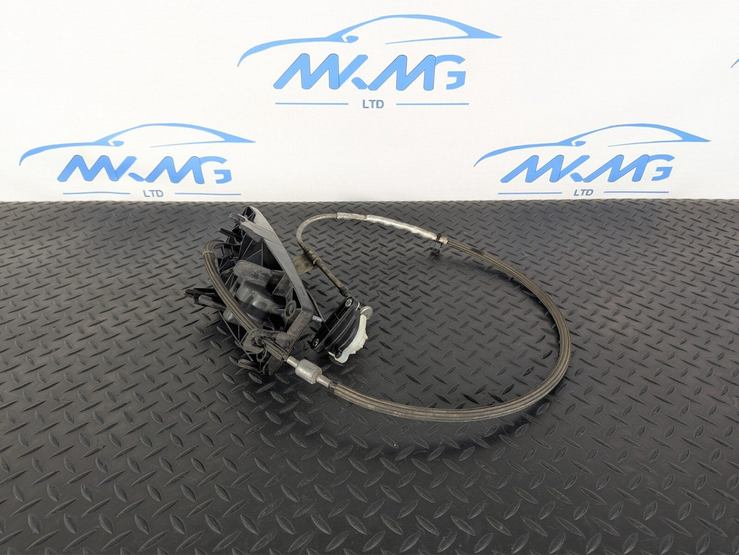 16-19 AUDI A4 B9 GENUINE OEM GEAR EMERGENCY RELEASE MODULE LINKAGE 8W0713052N