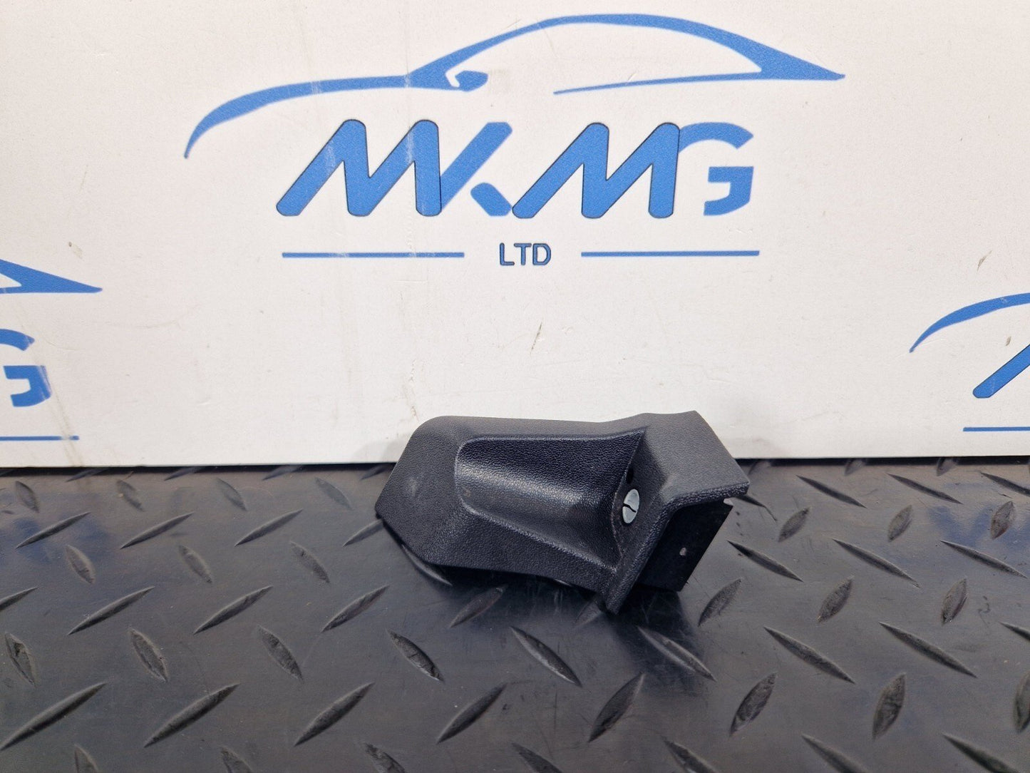Audi Unknown Part Type 8W6821232A
