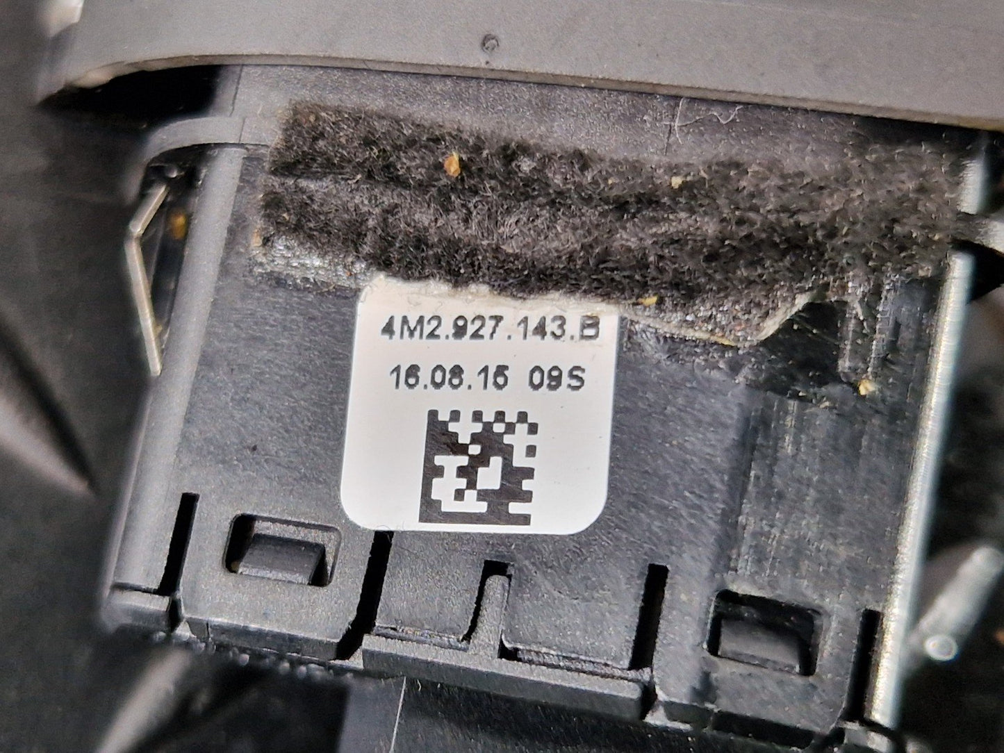 16-20 AUDI Q7 4M GENUINE AUTO HOLD BRAKE CONTROL SWITCH BUTTON 4M2927143B