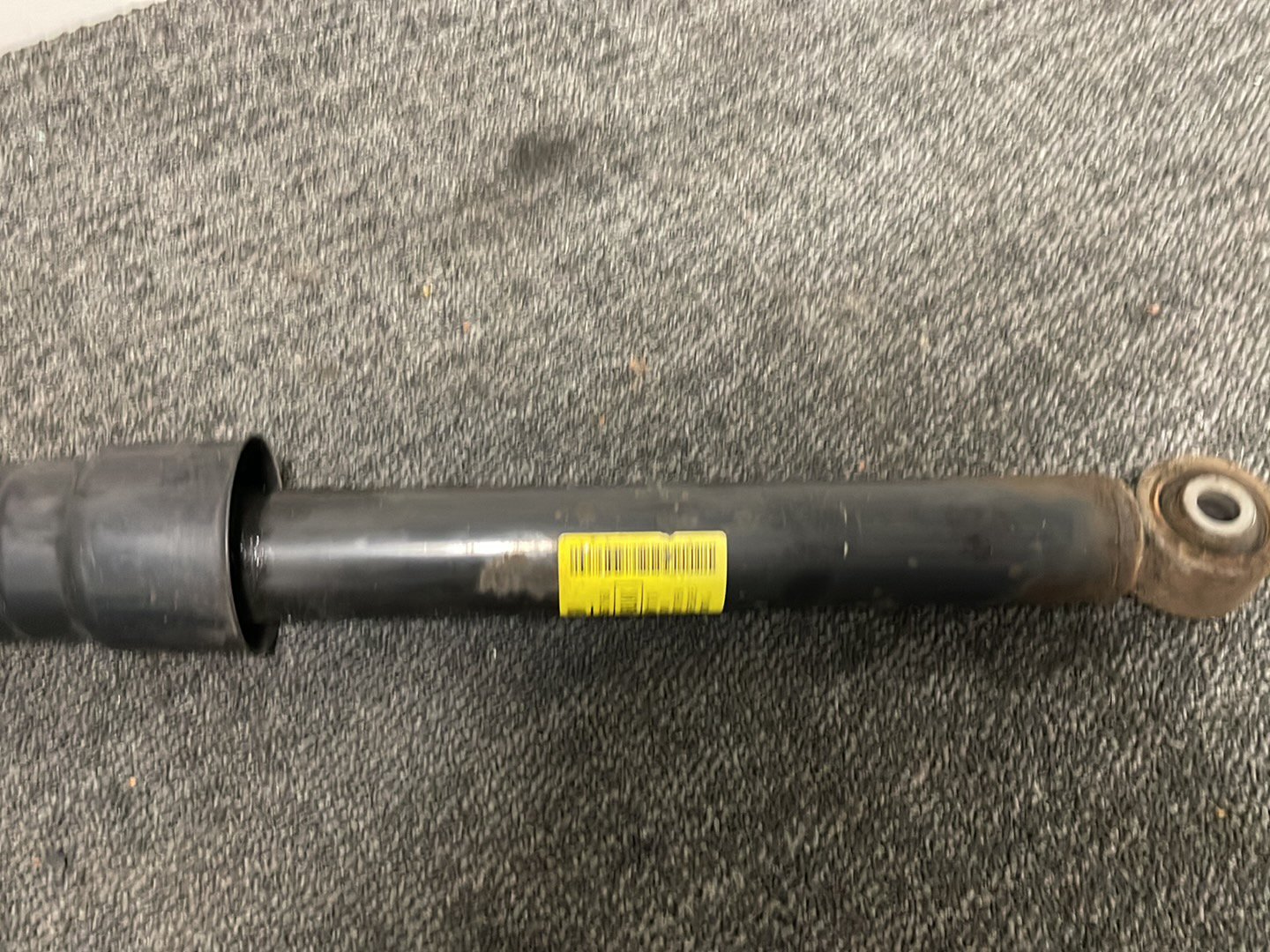 Vauxhall Mokka MK1 (G1U0) Genuine Rear Right Shock Absorber 95242734 95367160