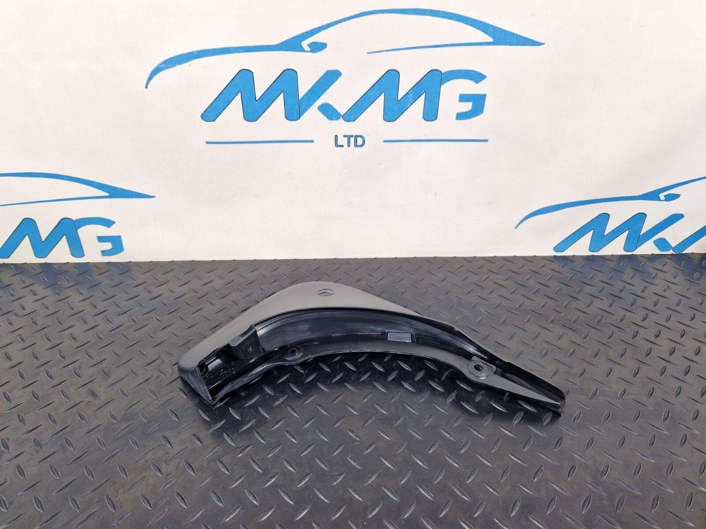 14-21 MERCEDES BENZ C200 W205 SALOON/ESTATE REAR MUD FLAP O/S/N/S A2058900178