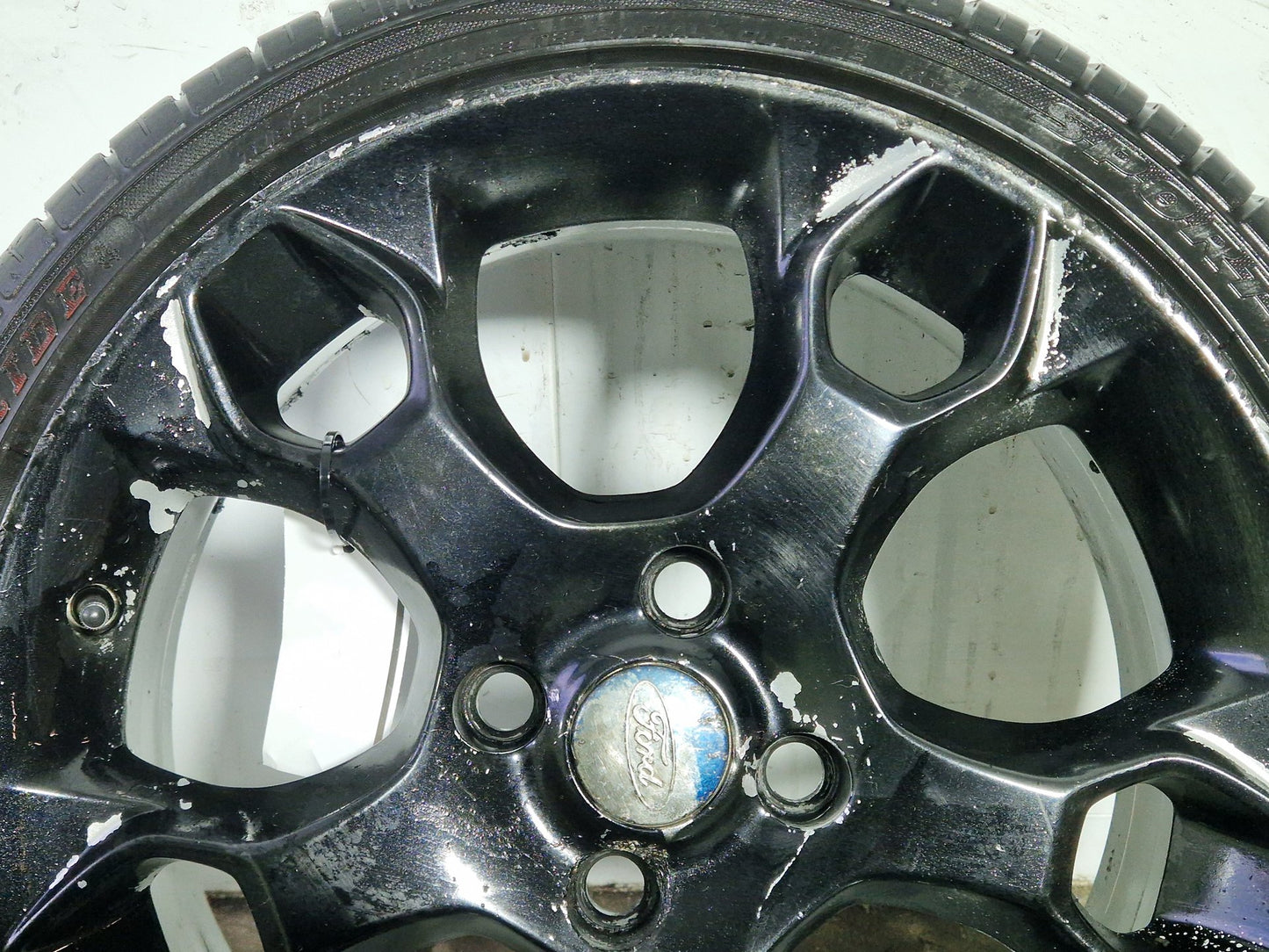 Ford Fiesta MK7 (B299) 17" Alloy Wheel with Tyre 205/40/17 ~4mm