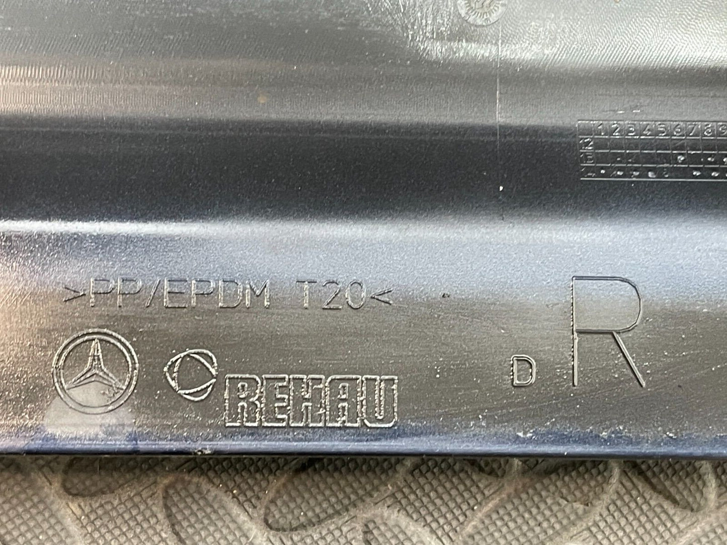14-21 MERCEDES C CLASS W205 RIGHT DRIVER SIDE SKIRT A2056907002 A2056907202