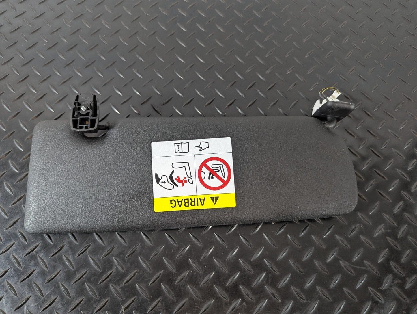 14-16 BMW 2 SERIES F20 F22 PASSENGER LEFT BLACK LEATHER SUNVISOR 8057937