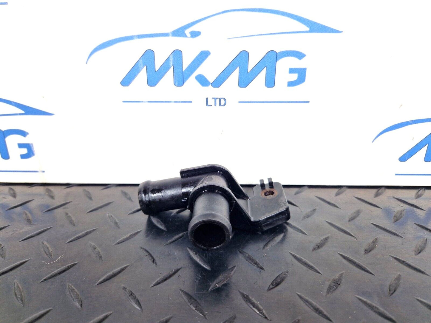16-23 AUDI S5 COUPE 3.0TFSI GENUINE WATER PIPE HOSE CONNECTION 8W0121087N