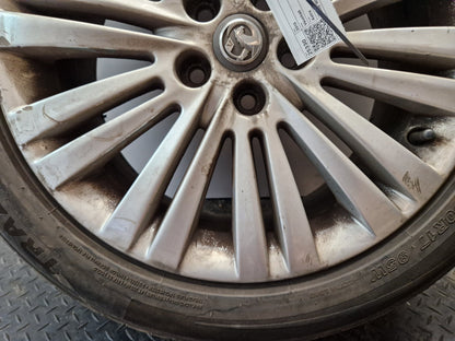 Vauxhall Astra MK6 (J) (A3400) 17" Alloy Wheel with Tyre 215/50/17 ~6mm