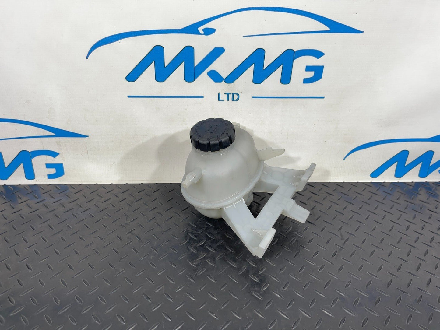 19-ON MERCEDES A CLASS EQ W177 V177 A250e COOLANT EXPANSION TANK A2475000149