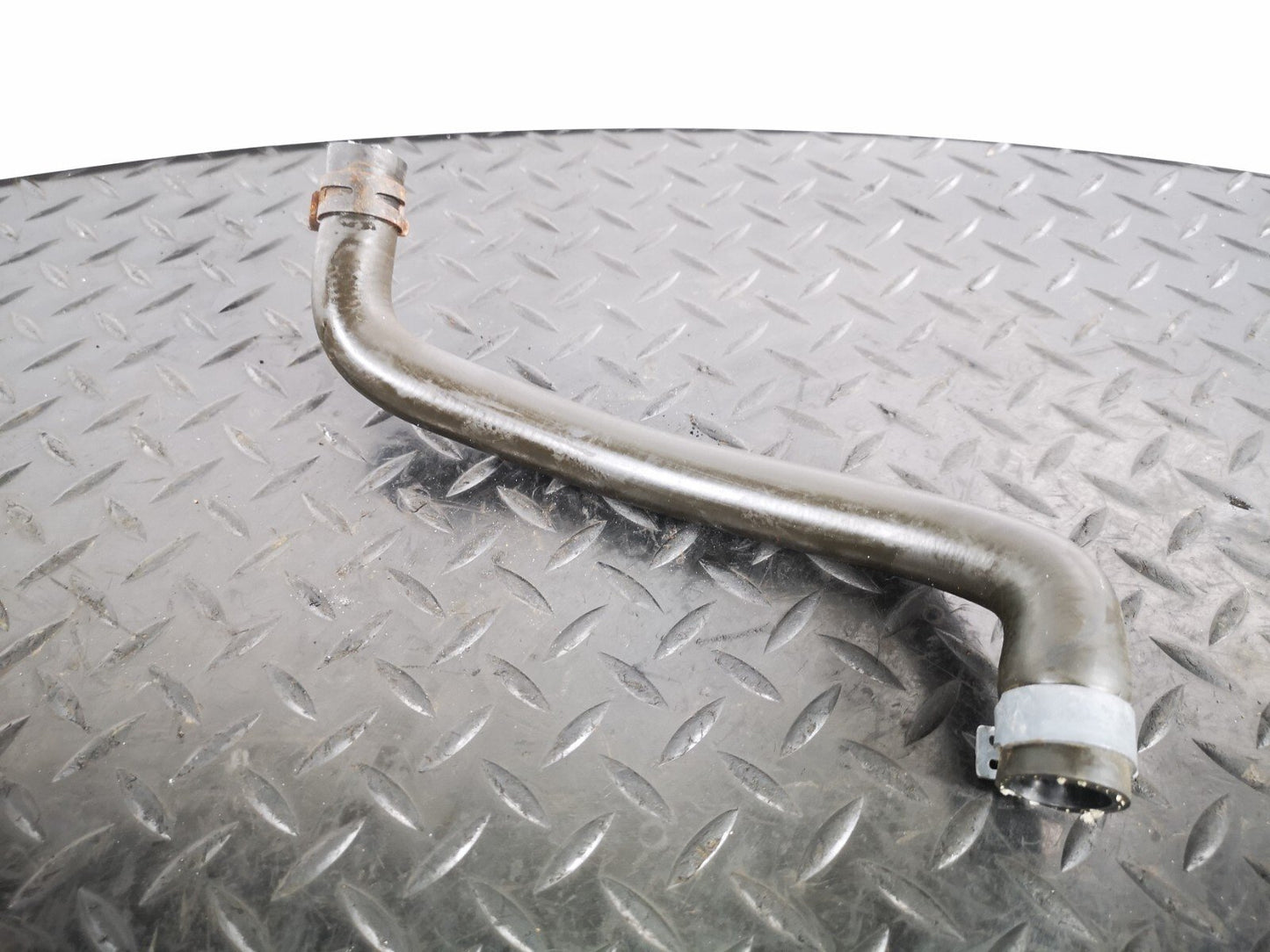 16-19 AUDI A4 B9 GENUINE V6 3.0TDI CSW ENGINE WATER COOLANT PIPE 8W2121051A