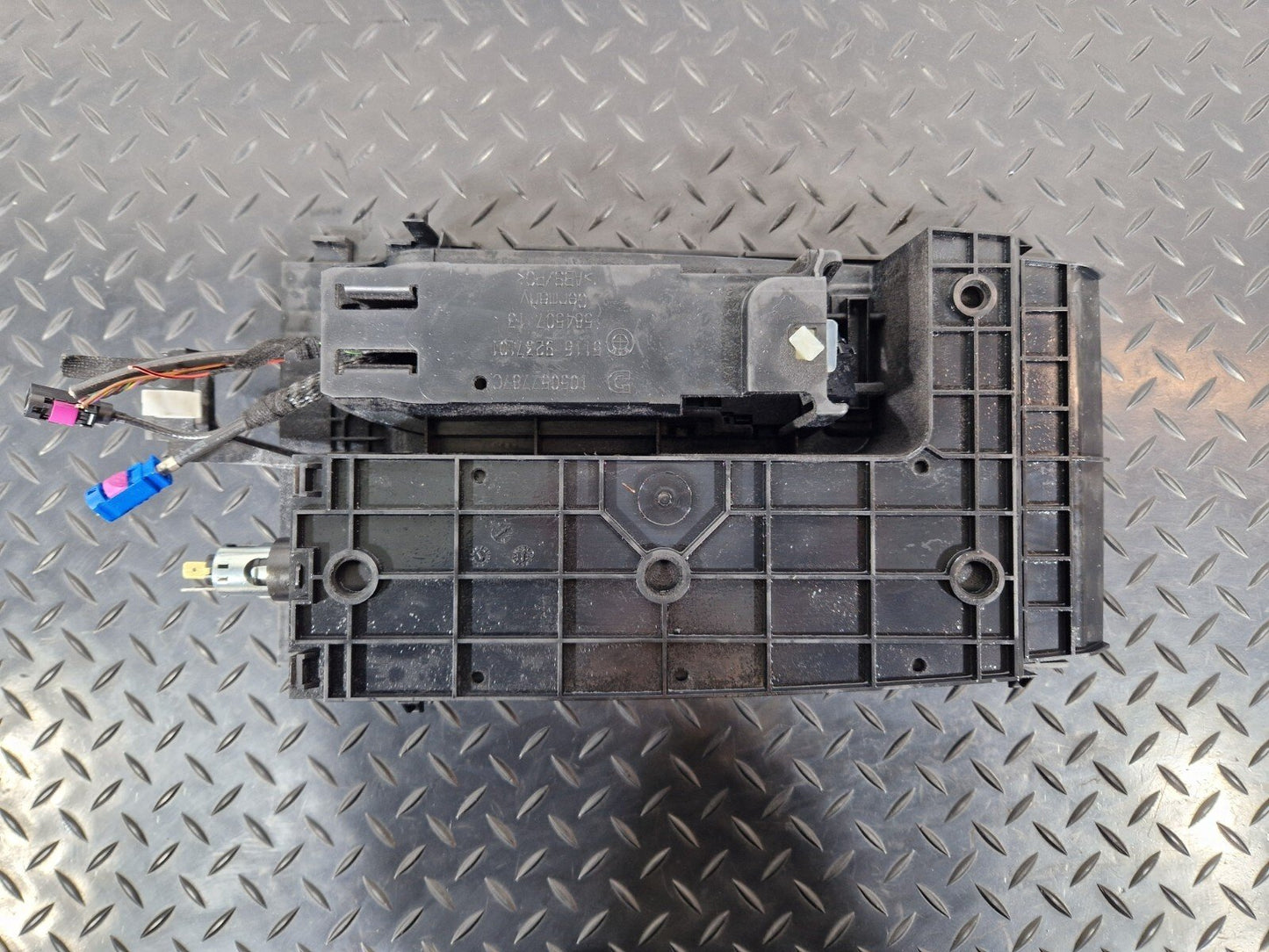 11-18 BMW 6 SERIES F06 CENTER CONSOLE STORAGE TRAY 9237101 9241620