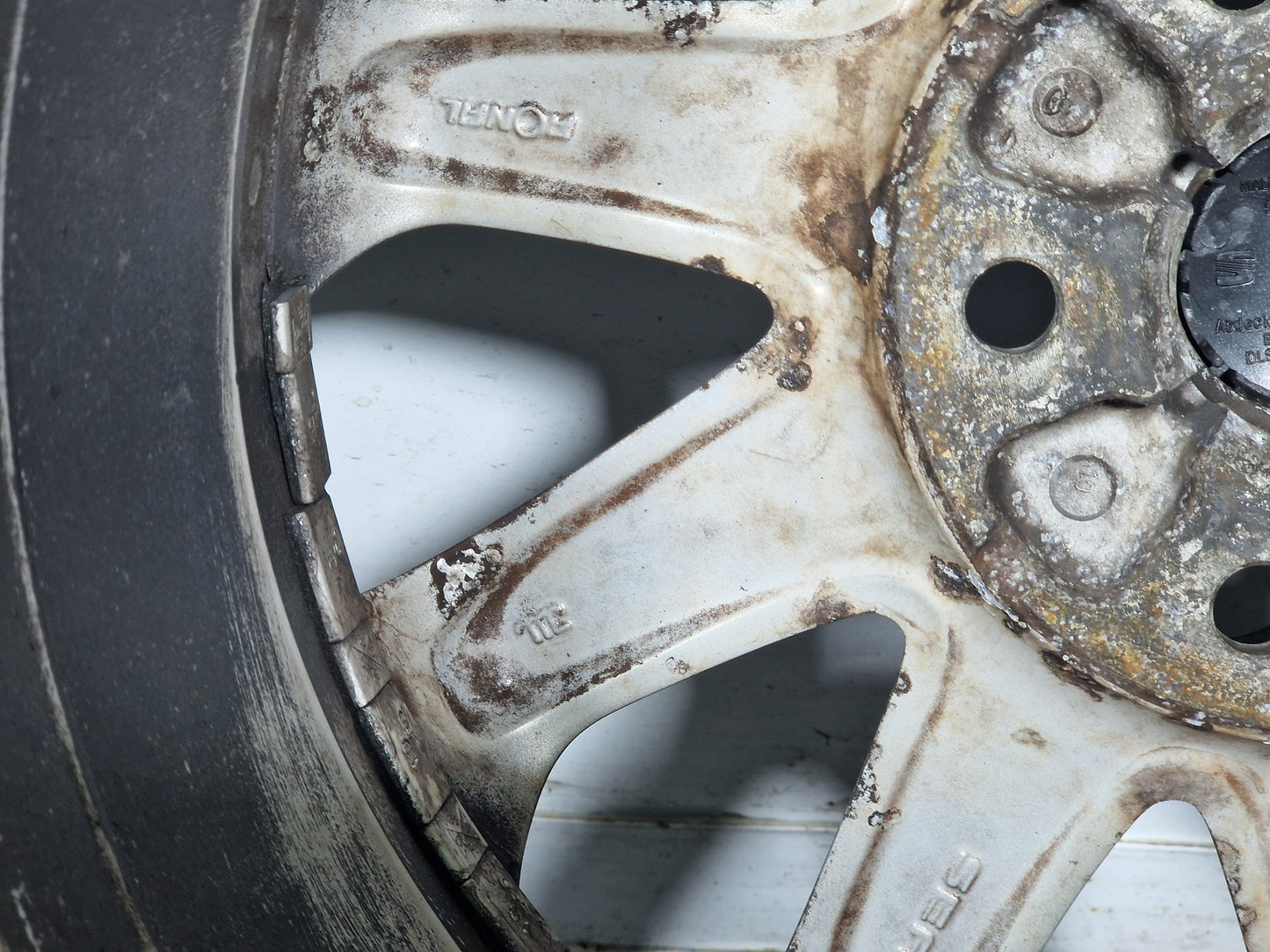 Seat Leon MK3 5F 16" Alloy Wheel with Tyre 6mm 205/55/16 5F0601025A