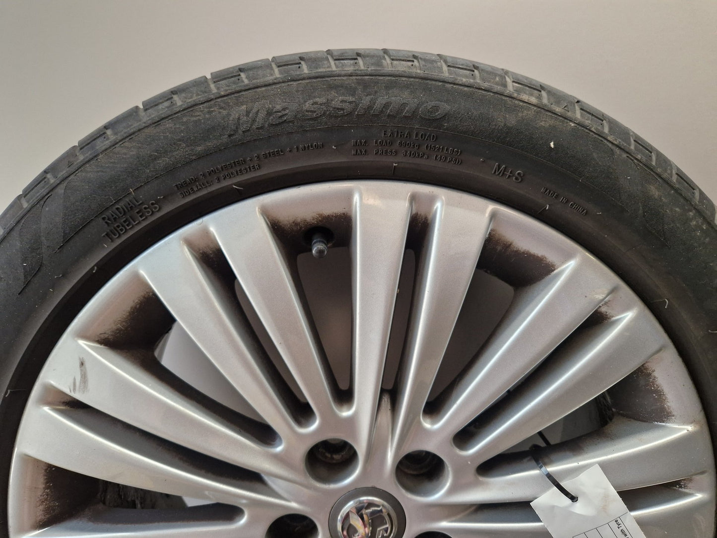 Vauxhall Astra MK6 (J) (A3400) 17" Alloy Wheel with Tyre 215/50/17 ~5mm