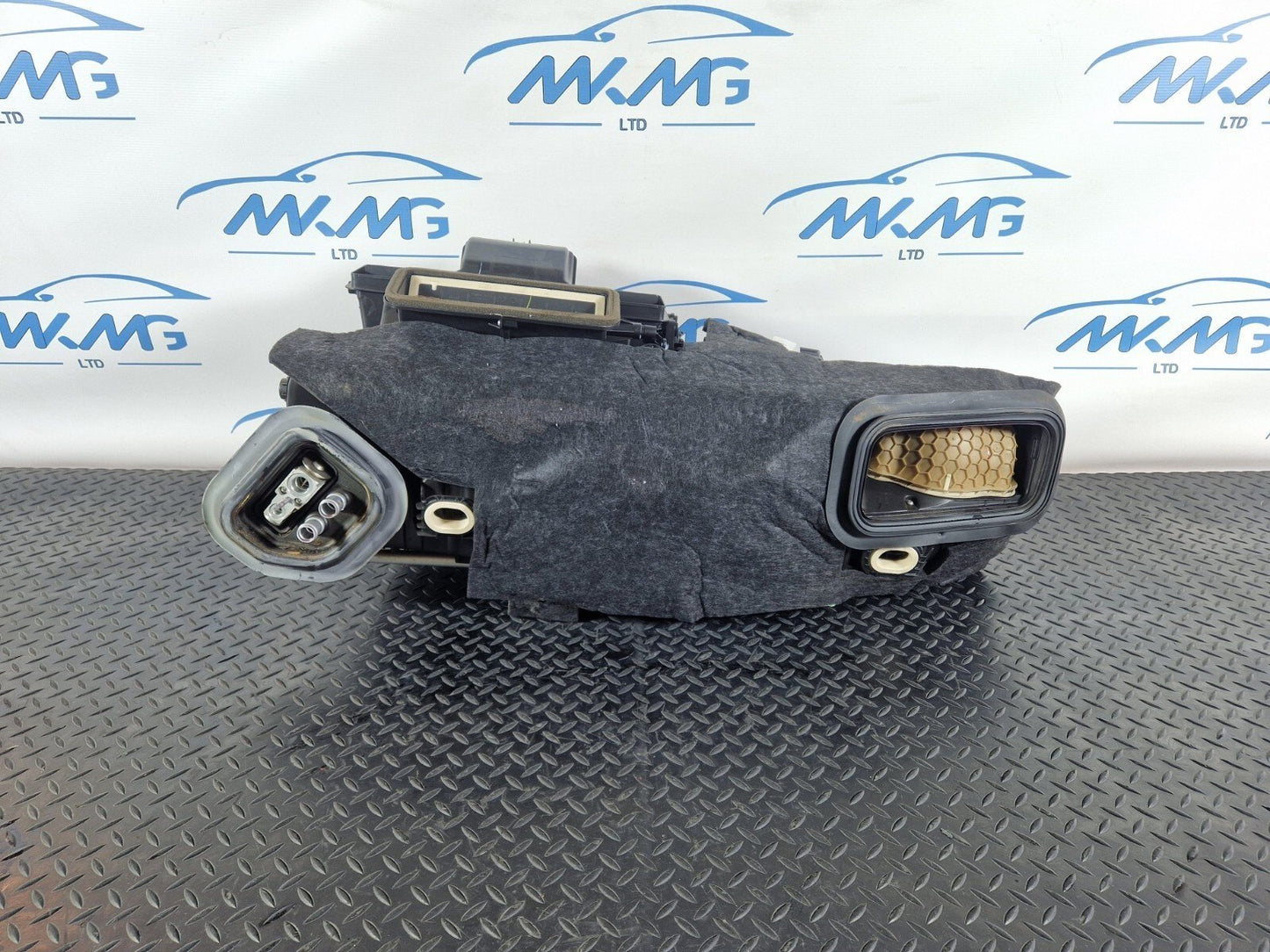 14-21 MERCEDES BENZ C300h W205 GENUINE HEATER MATRIX/RADIATOR/CORE A2229004015