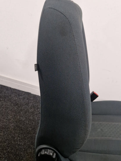 Ford Fiesta MK7 (B299) Hatchback Right Front Seat