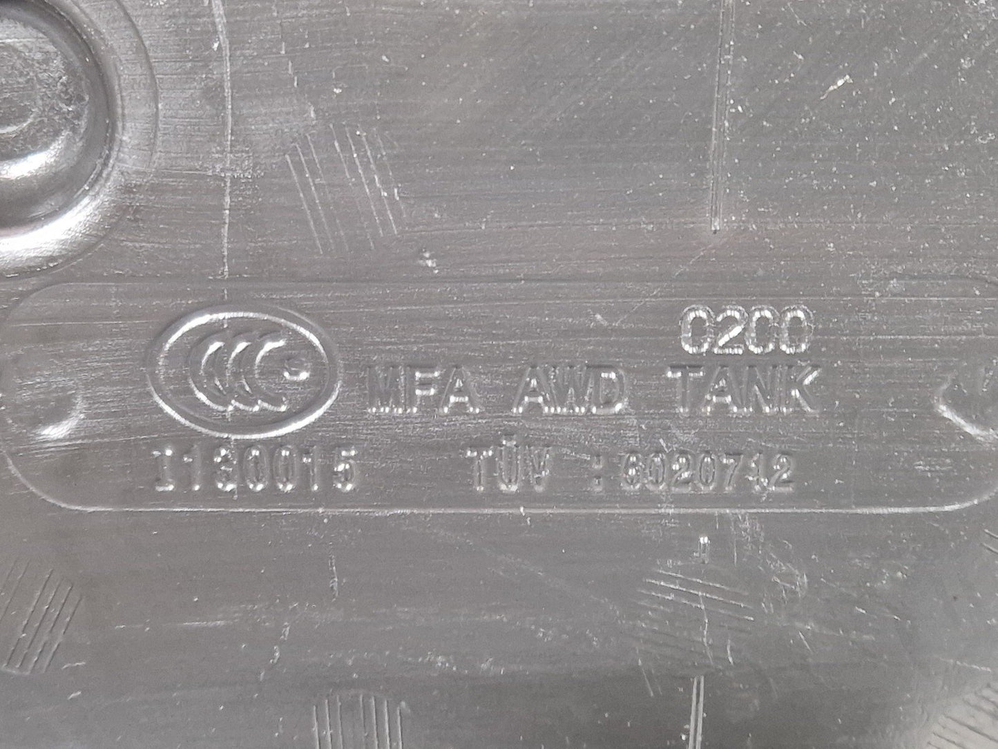 14-20 MERCEDES BENZ GLA X156 4-MATIC DIESEL ENGINE FUEL TANK A2464701300