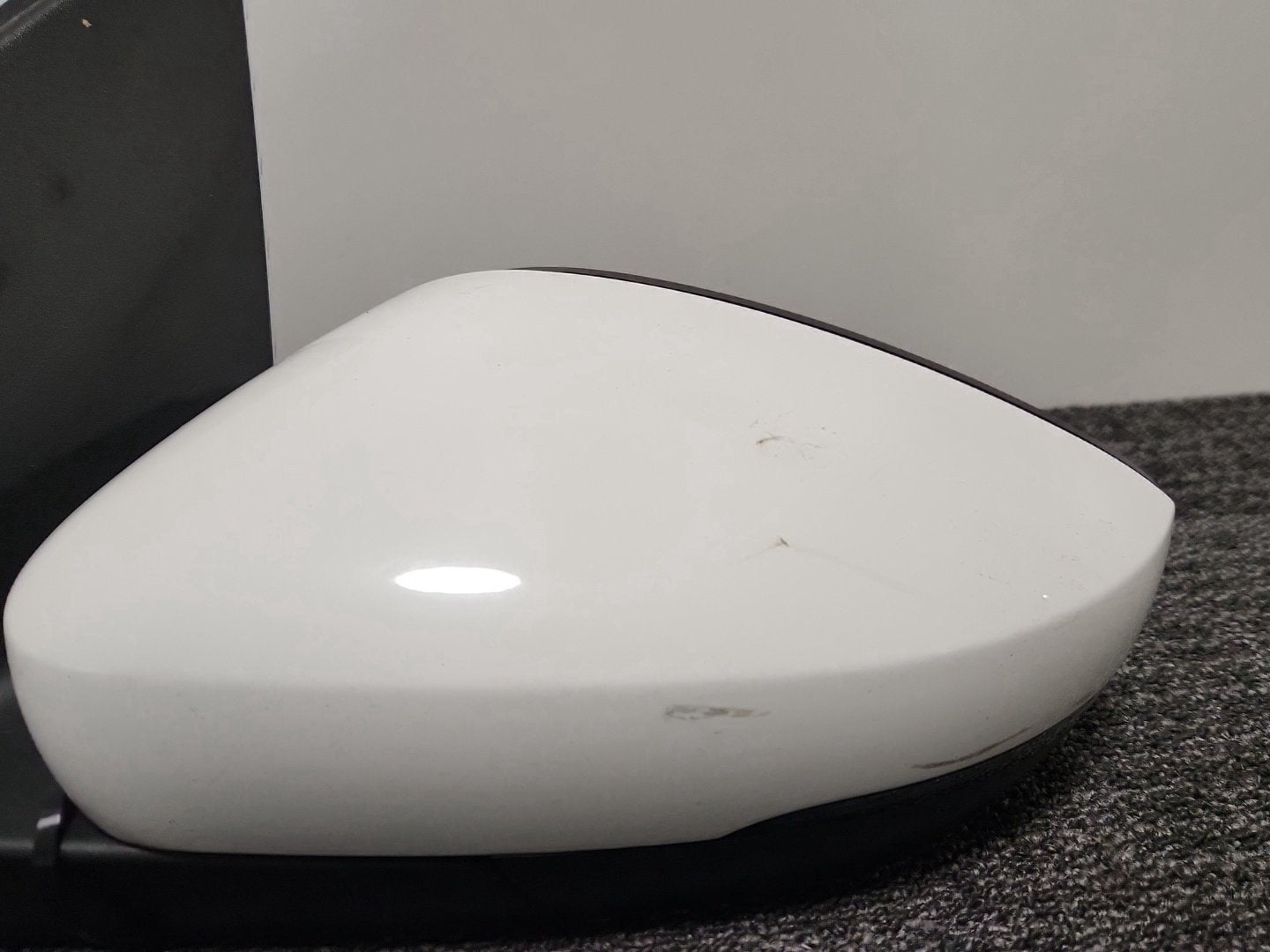 Volkswagen Polo 6R - MK5 Hatchback Front Left N/S Door Wing Mirror 6R0857933B