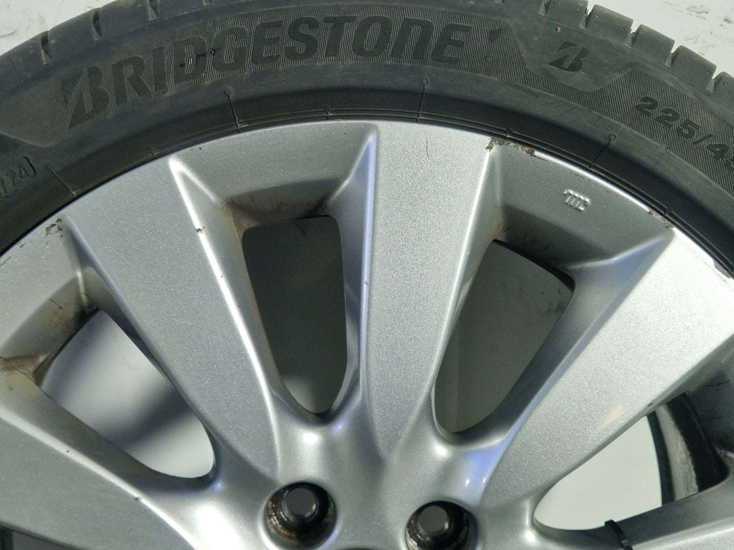 Honda Civic MK9 (FK27) 17" Alloy Wheel with Tyre ~6mm 225/45/17