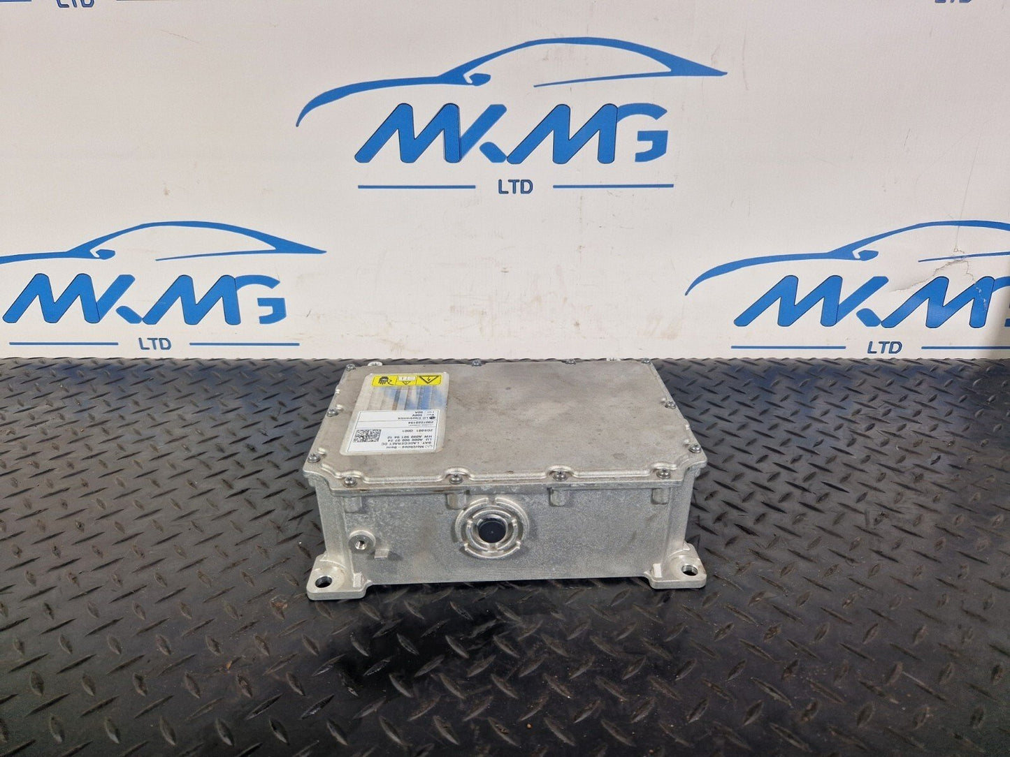 19-ON MERCEDES BENZ A CLASS EQ W177 BATTERY CONTROL UNIT A0009009724