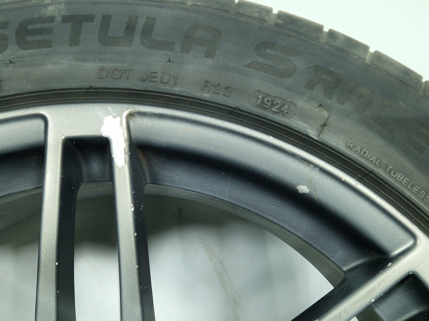 Audi Q5 20" Alloy Wheel with Tyre 4mm 255/45/20 8R0601025R