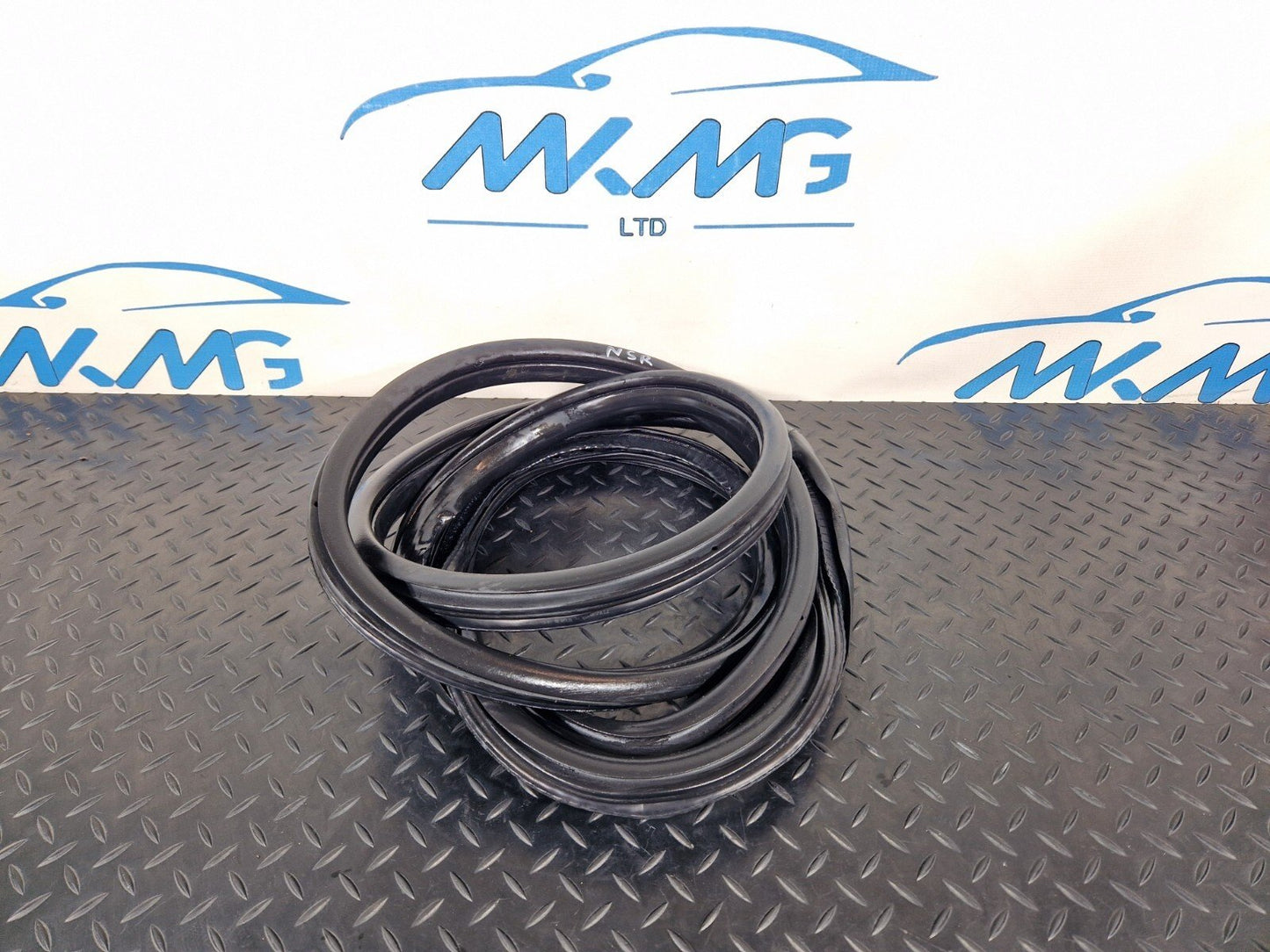 BMW 2 Series Gran Tourer F45 F46 Rear Door Rubber Seal Fits Left & Right 7316818