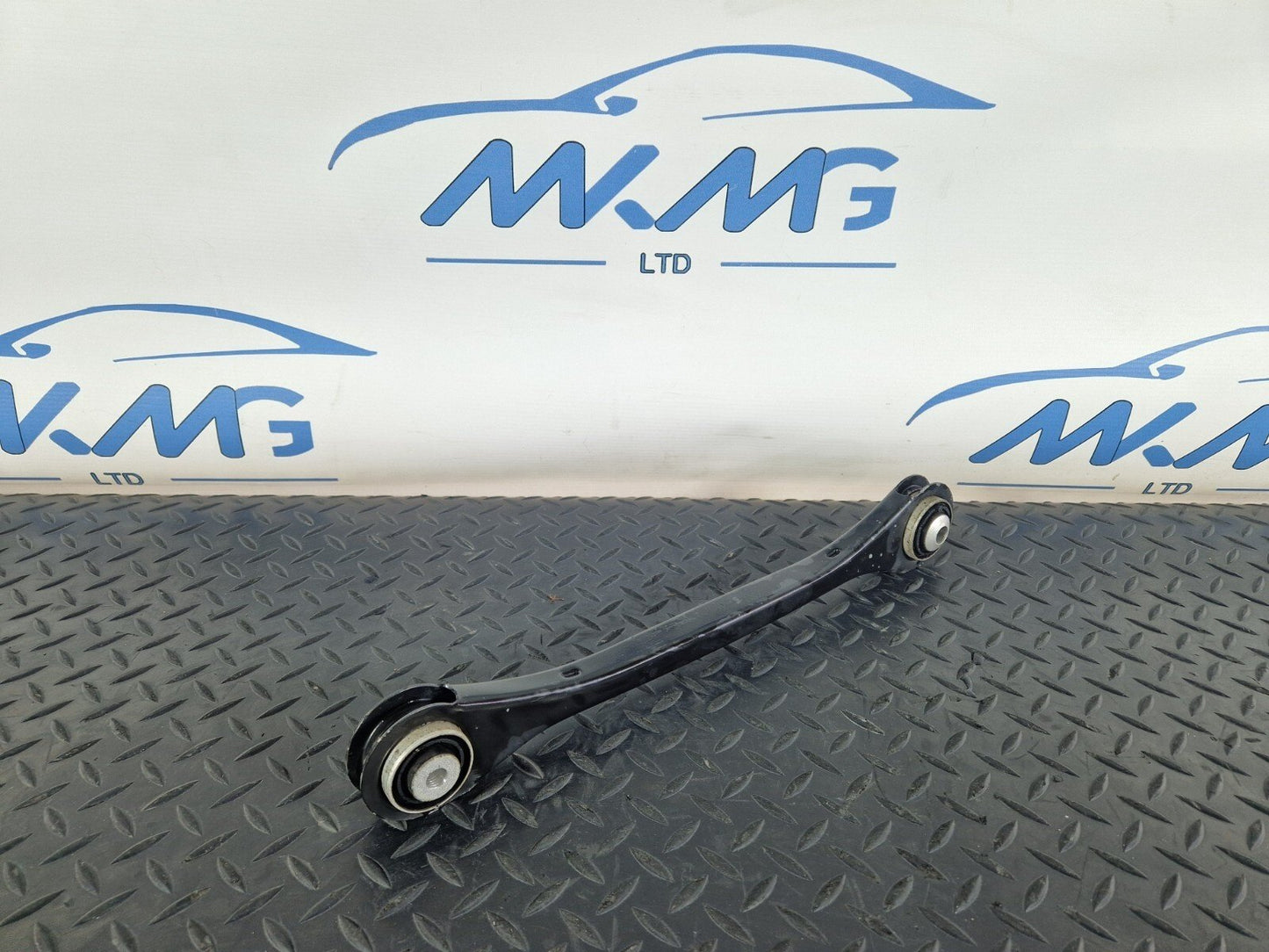 Audi Unknown Part Type 4M0505292D4M0505425D