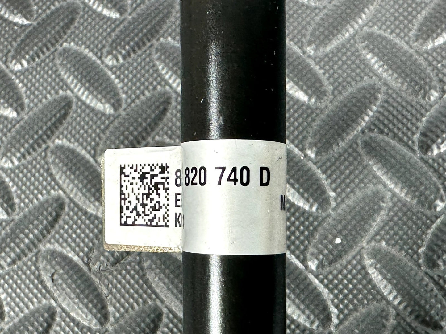 16-19 AUDI A4 B9 SALOON GENUINE A/C AIR CONDITIONING PIPE 8W2820740D