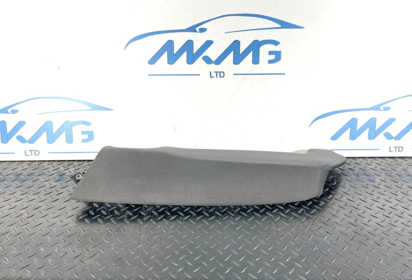 16-19 AUDI A4 B9 ESTATE GENUINE REAR LEFT PASSENGER SIDE CLOTH BOLSTER 8W0885703