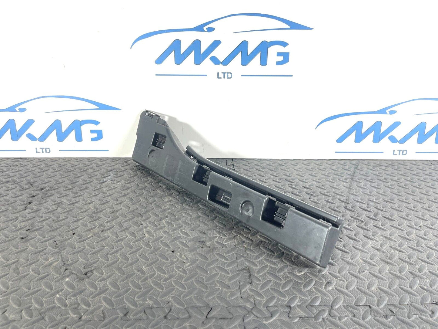 14-21 BMW 2 SERIES GRAN TOURER F46 GENUINE REAR RIGHT SIDE SKIRT BRACKET 7318862